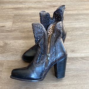 Bed | Stu distressed  leather ankle boots.